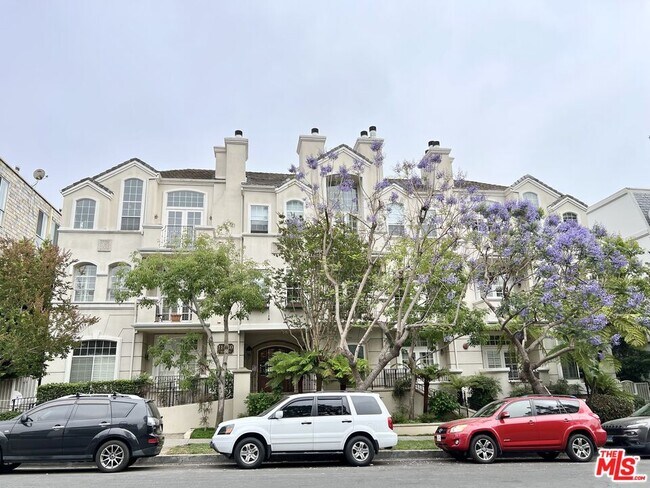 Primary Photo - 11680 Montana Ave