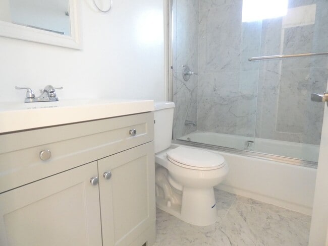 Building Photo - Modern Townhome Community in Prime Mid-City