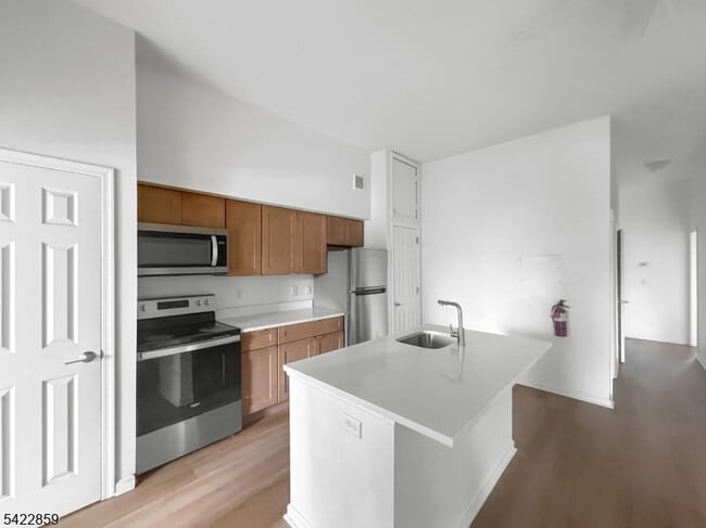 Building Photo - 403 S Main St