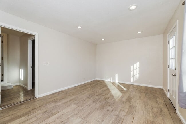 Building Photo - PURE Property Management Presents: 3 Bedroom 2 Bath in Santa Rosa. Water & Sewer Included !