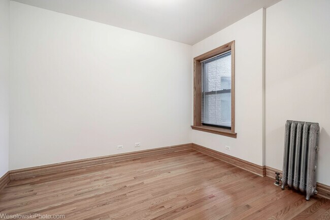 Building Photo - 1165 E 54th St