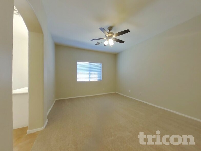 Building Photo - 11418 W Mountain View Dr