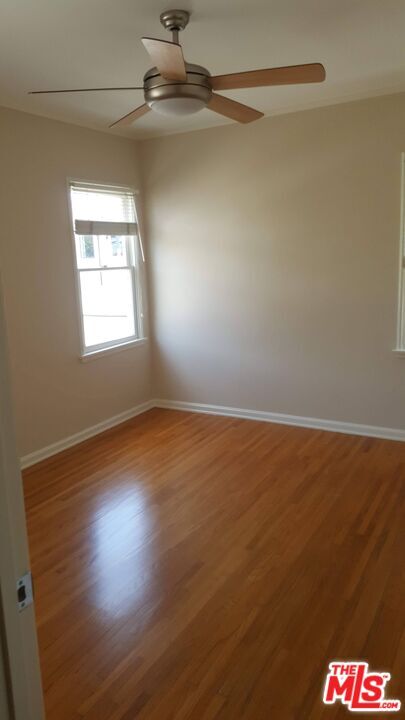 Building Photo - 304 S Reeves Dr