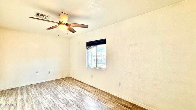 Building Photo - 4518 W Crivello Ave