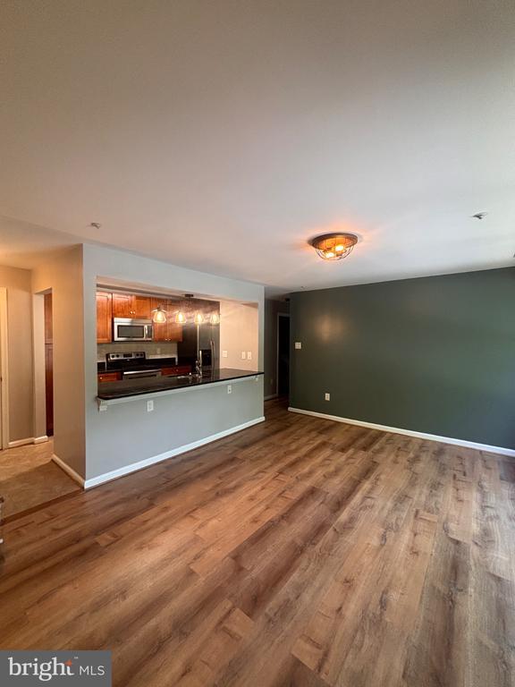 Building Photo - 14201 Wolf Creek Pl