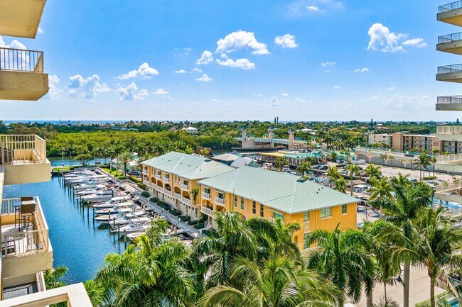 Building Photo - 700 E Boynton Beach Blvd