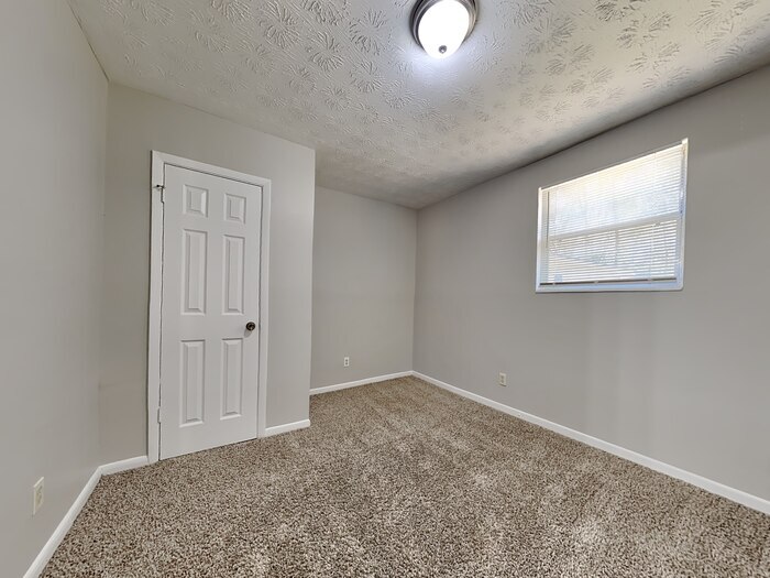 Building Photo - 8349 Pembrook Ct