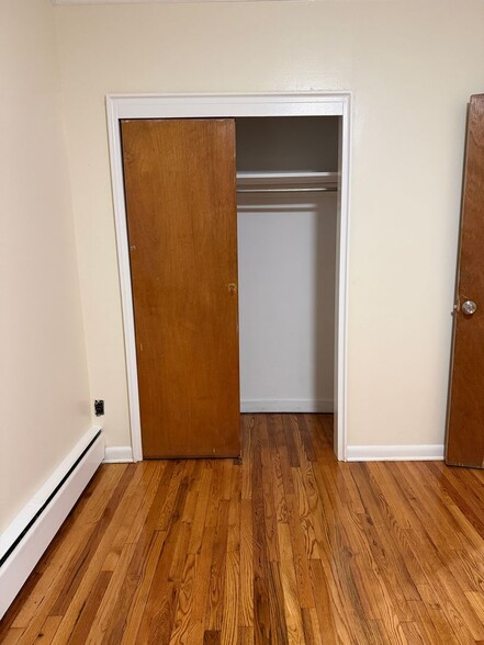 Building Photo - 3834 Amundson Ave