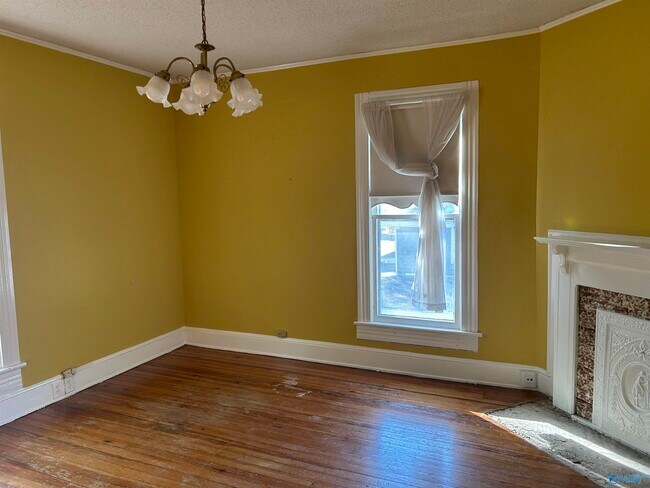 Building Photo - 620 Sherman St SE