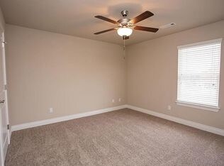 1st of 3 nice bedrooms - 6513 Knollview W Way