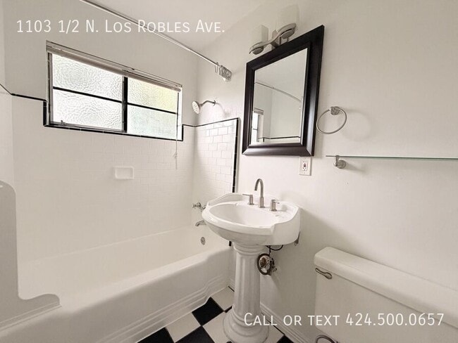 Building Photo - 1103 1/2 N. Los Robles Ave.-