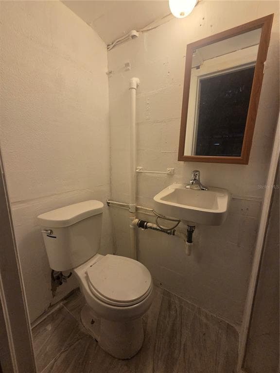 Building Photo - 1731 Dander Dr