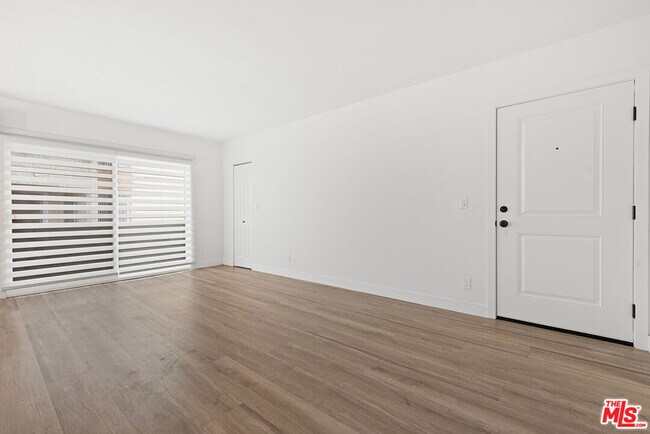 Building Photo - 3707 S Canfield Ave