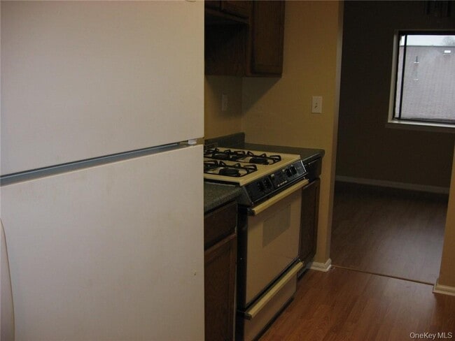 Building Photo - 609 Kennedy Dr