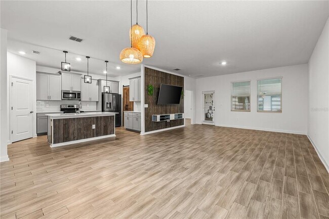 Building Photo - 11409 Rhyme Ave