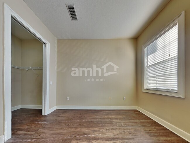 Building Photo - 11514 Bellamar Street