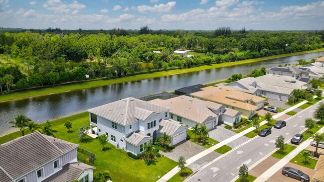 Building Photo - 15866 Orchard Dr