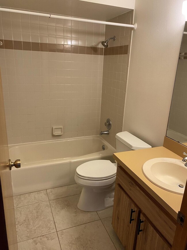 Building Photo - 4165 Fishermans Pl