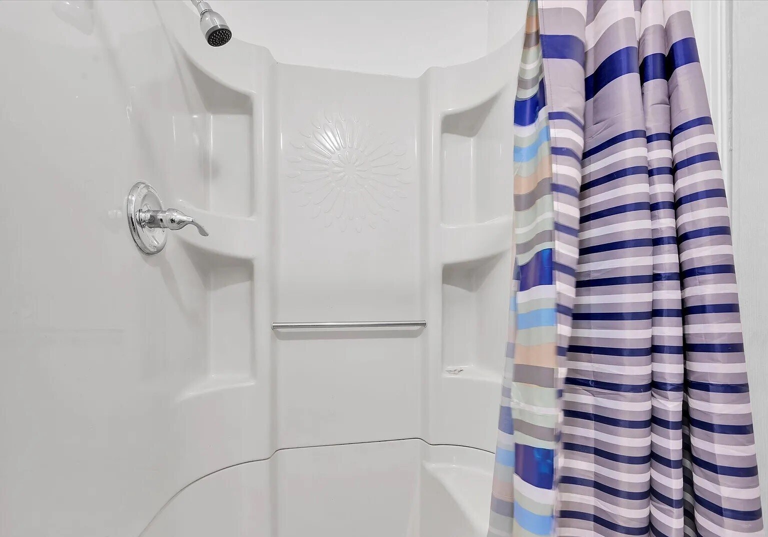 Building Photo - 18 S Lehigh St