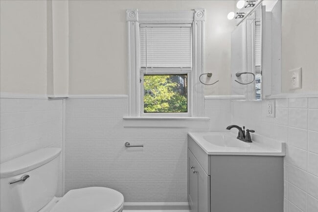 Building Photo - 410 St Paul St