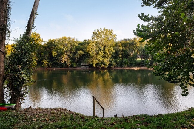 Building Photo - 730 Bennys Bch Rd