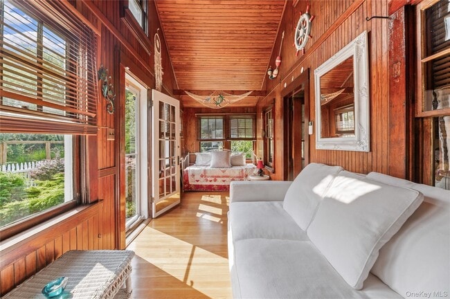 Building Photo - 40 Bungalow Ln
