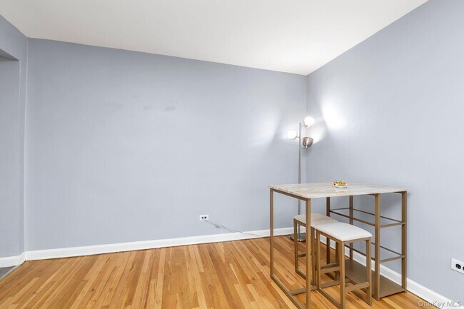 Building Photo - 84-19 51st Ave