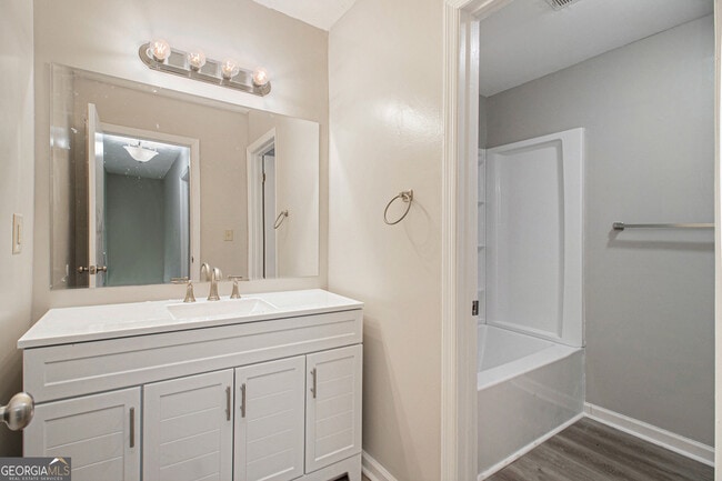 Building Photo - 3782 Kensingwood Trace