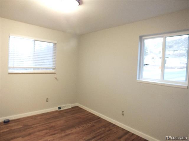 Building Photo - 6 Circle Dr