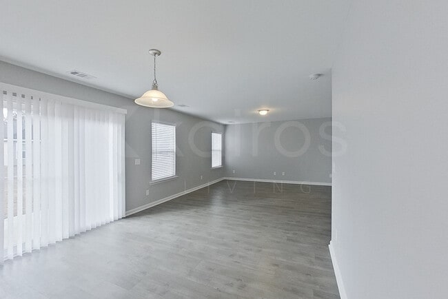 Building Photo - 108 Ebenezer Blf Wy