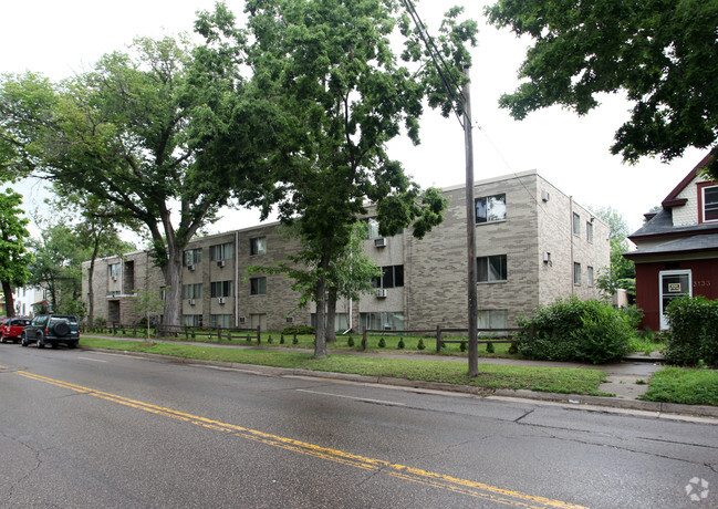 Primary Photo - Cedar Lake Apartments