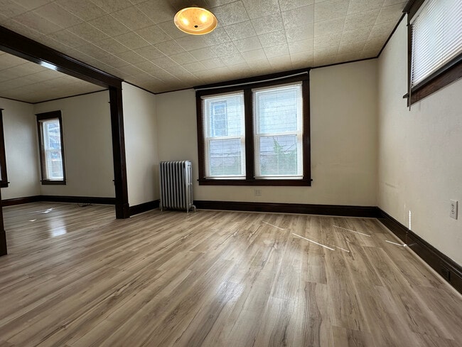 Building Photo - 748 Orchard Ave