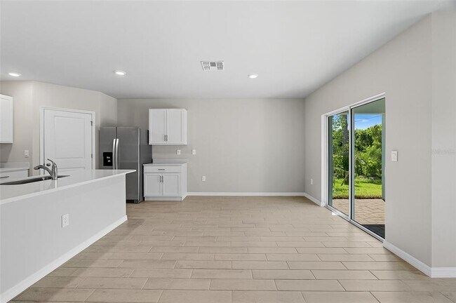 Building Photo - 25222 Cadiz Dr