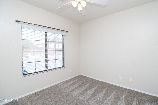 Building Photo - 2640 E La Costa Dr
