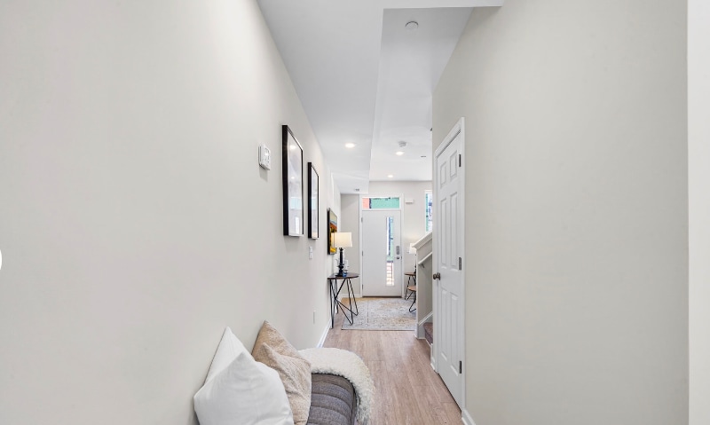 Building Photo - 2125 Master St