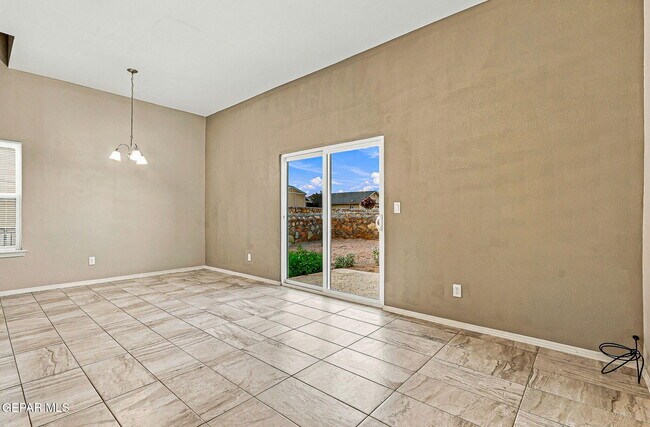 Building Photo - 716 HC Gilbert Minjares Dr