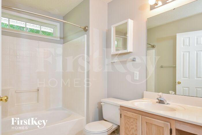 Building Photo - 7121 Taunton Dr