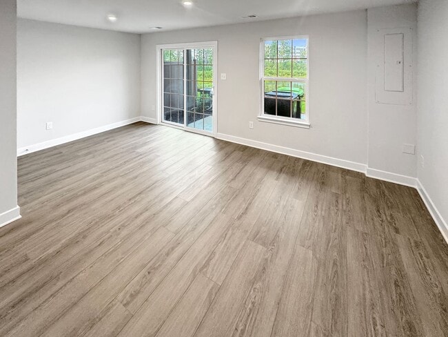 Building Photo - Spacious 3-Bedroom Townhome with Finished Basement in Midlothian