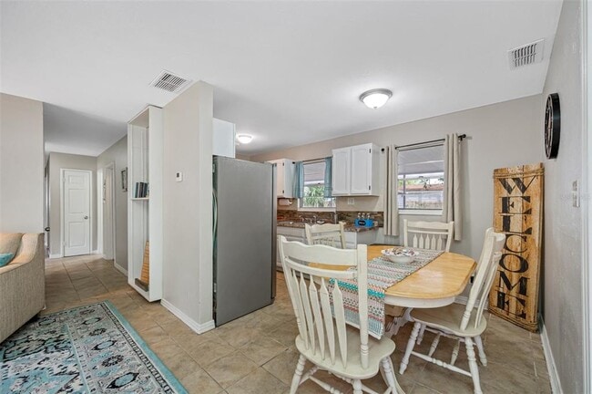 Building Photo - 4704 W Wyoming Ave