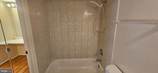 Building Photo - 23 Cross Ridge Ct