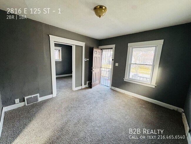 Building Photo - 2816 E 125th St