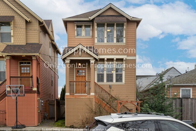 Building Photo - Charming Three Bedroom Home in Arbor Lodge!