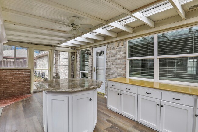 Building Photo - 3615 Acorn Springs Ln