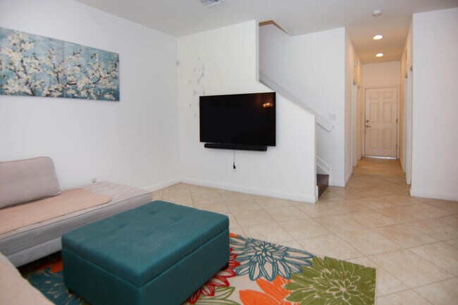 Building Photo - 10373 Wellington Parc Dr