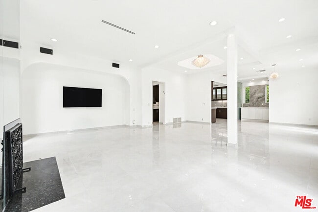 Building Photo - 469 S Hamel Rd