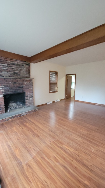 Building Photo - 569 Lakeside Ave