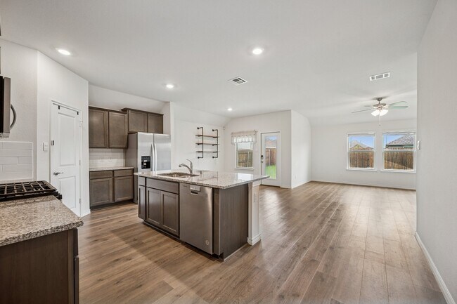 Building Photo - 1413 Colonial Bluff Ln