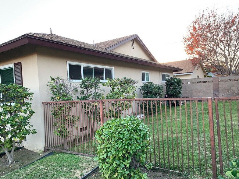 Building Photo - 6803 McClean Dr