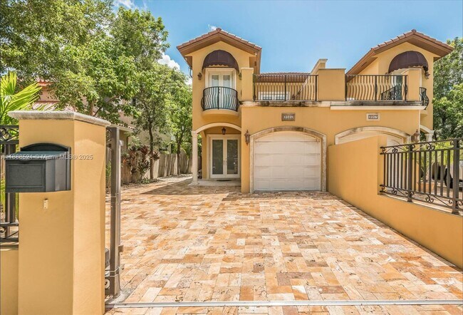Primary Photo - 3065 Allamanda St