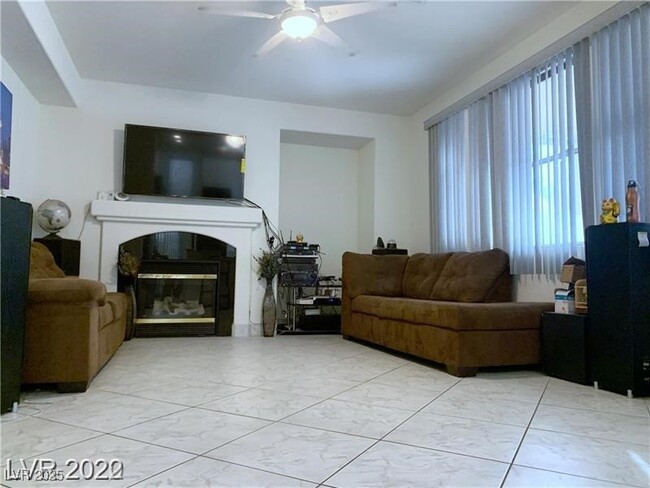 Building Photo - 3875 Cape Royal St